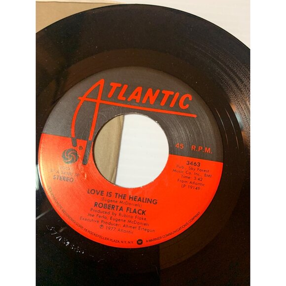 Roberta Flack "The Closer I Get To You" 45 RPM Vinyl Record With Sleeve 1977 Atl - Picture 2 of 5